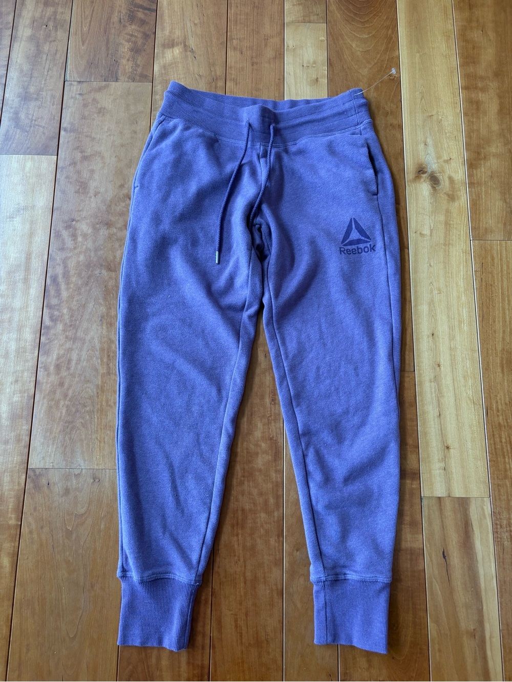 Reebok Women’s Purple Jogger Sweatpants clean, good condition
